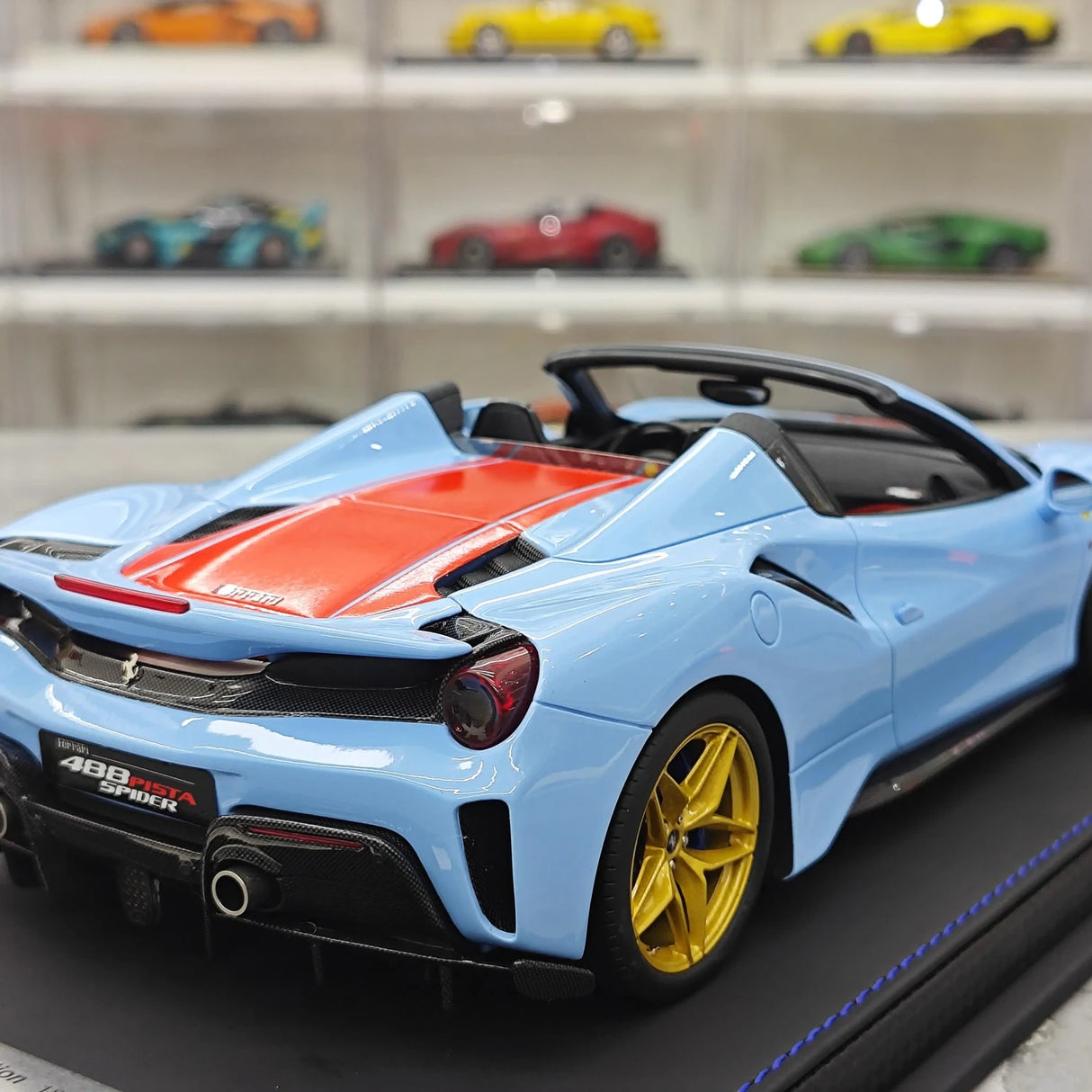 BBR Ferrari 2018 488 Pista Spider Azzurro La Plata 1:18 – Resina modello in resina collezionabile