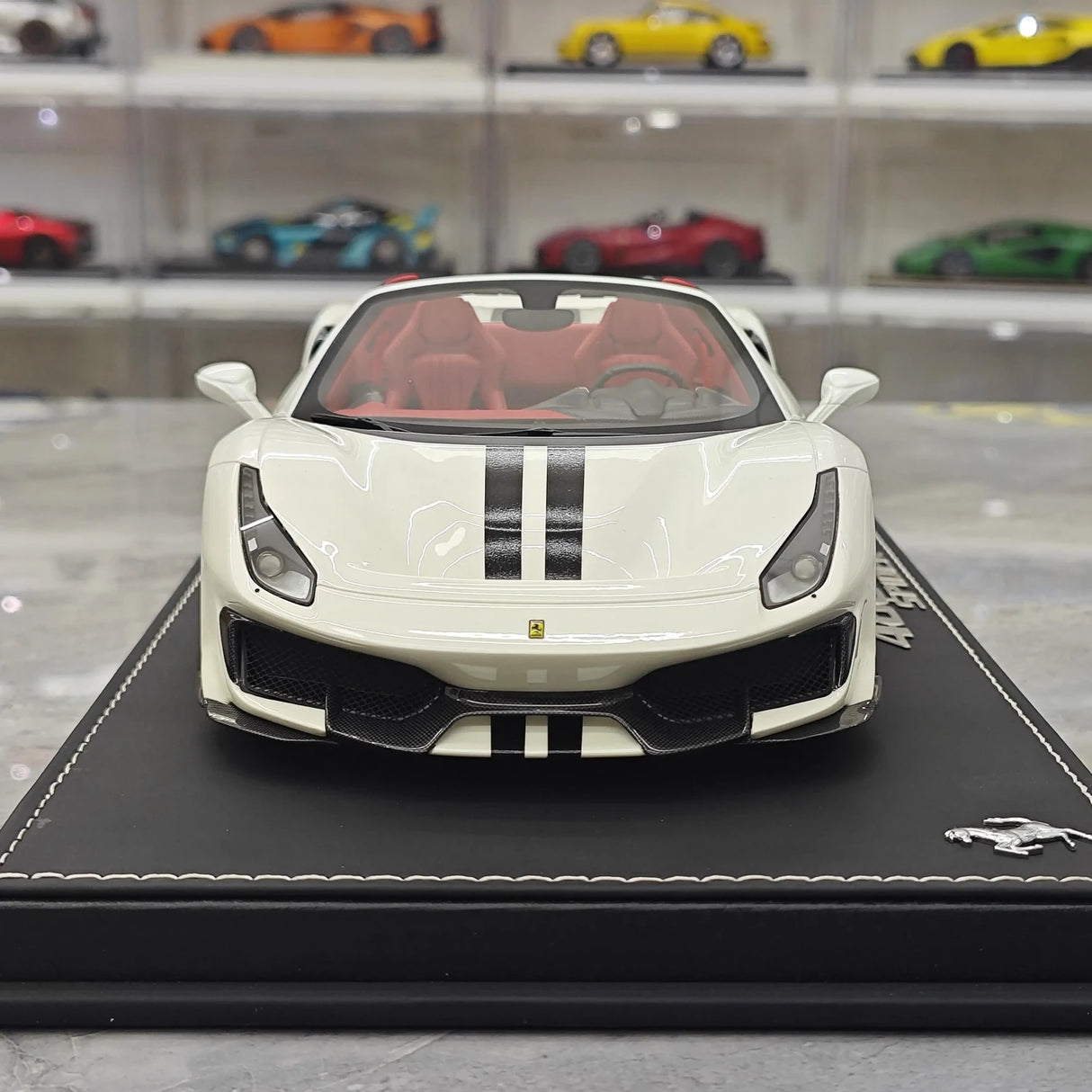 BBR Ferrari 2018 488 Pista Spider Bianco Avus 1:18 – Resina modello in resina collezionabile