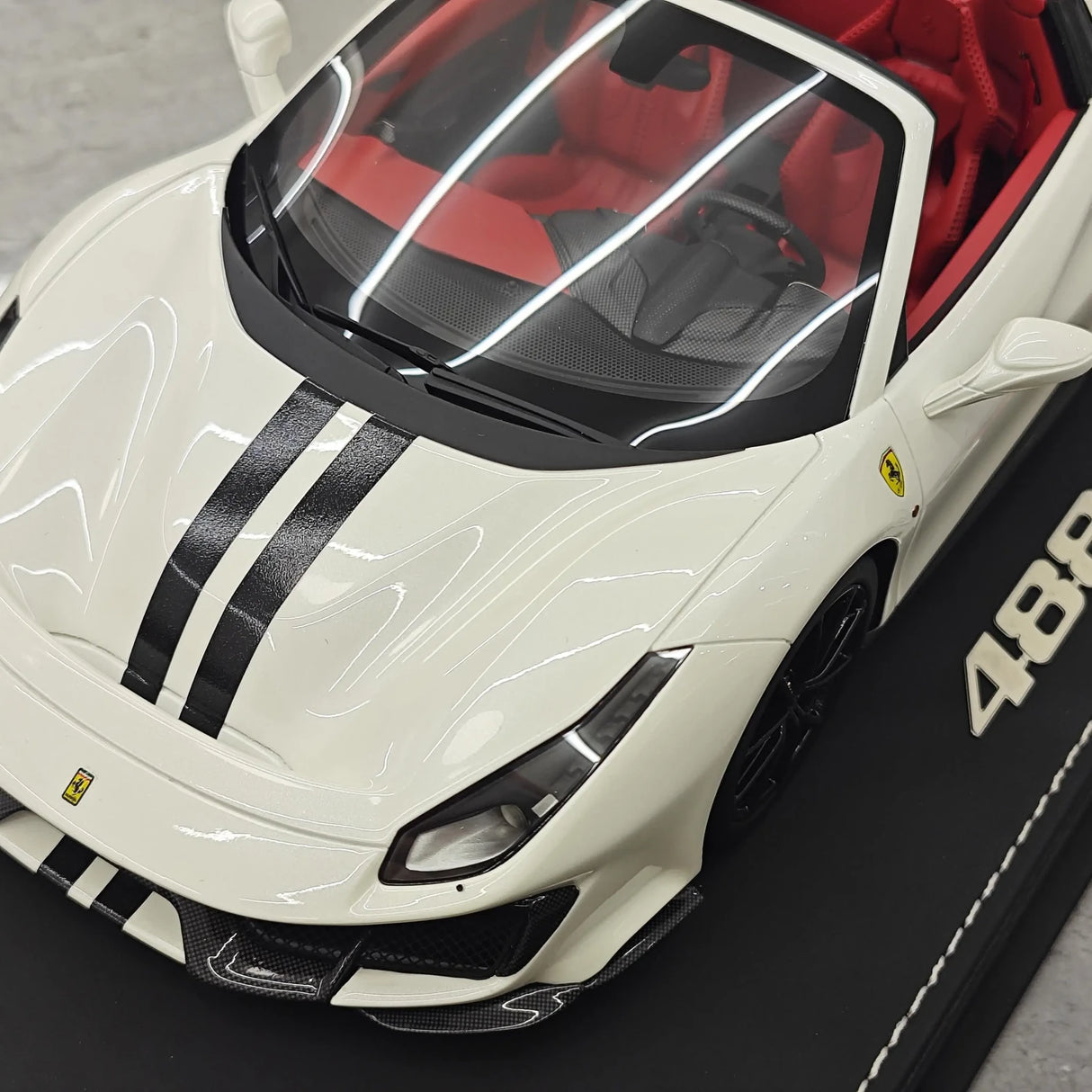 BBR Ferrari 2018 488 Pista Spider Bianco Avus 1:18 – Resina modello in resina collezionabile