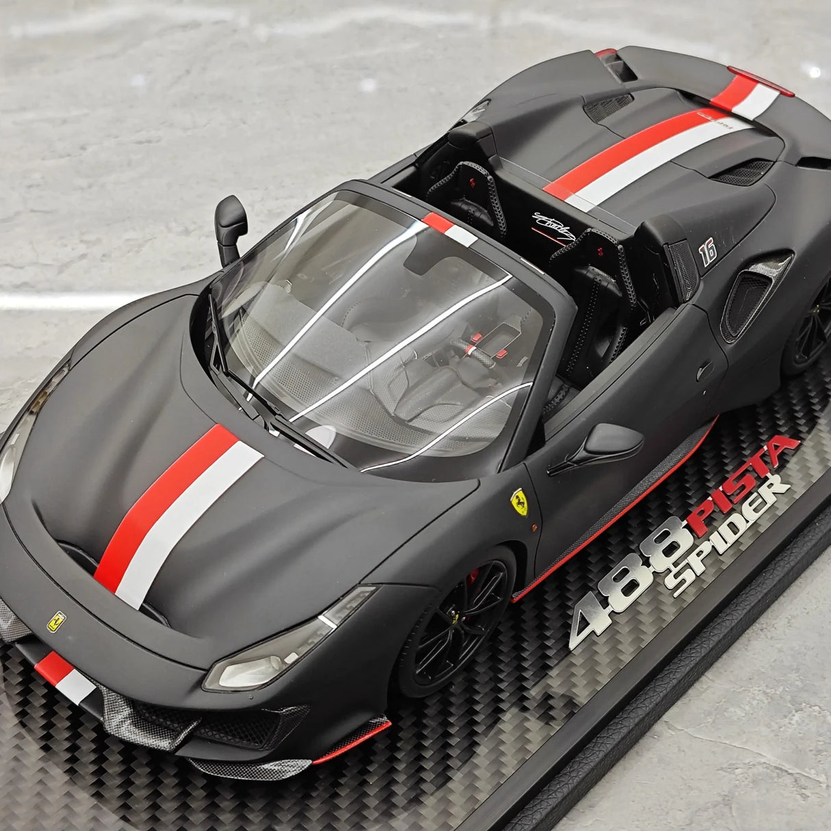 BBR Ferrari 2018 488 Pista Spider Nero Daytona 1:18 – Resina modello in resina collezionabile