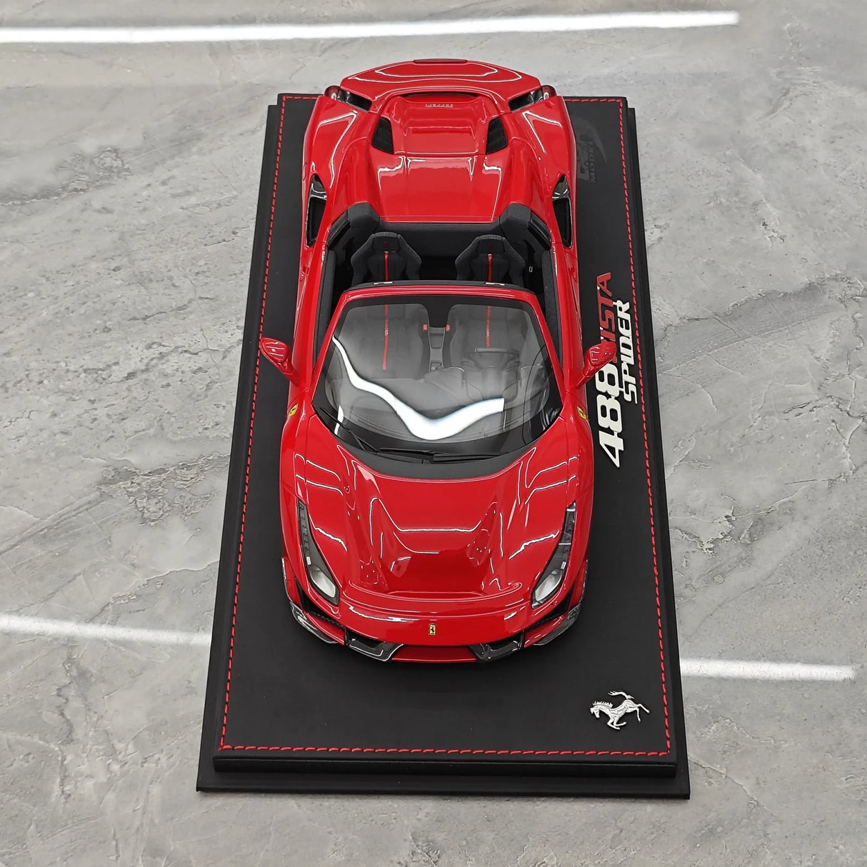BBR Ferrari 2018 488 Pista Spider Rosso Corsa 1:18 – Modello di resina collezionabile