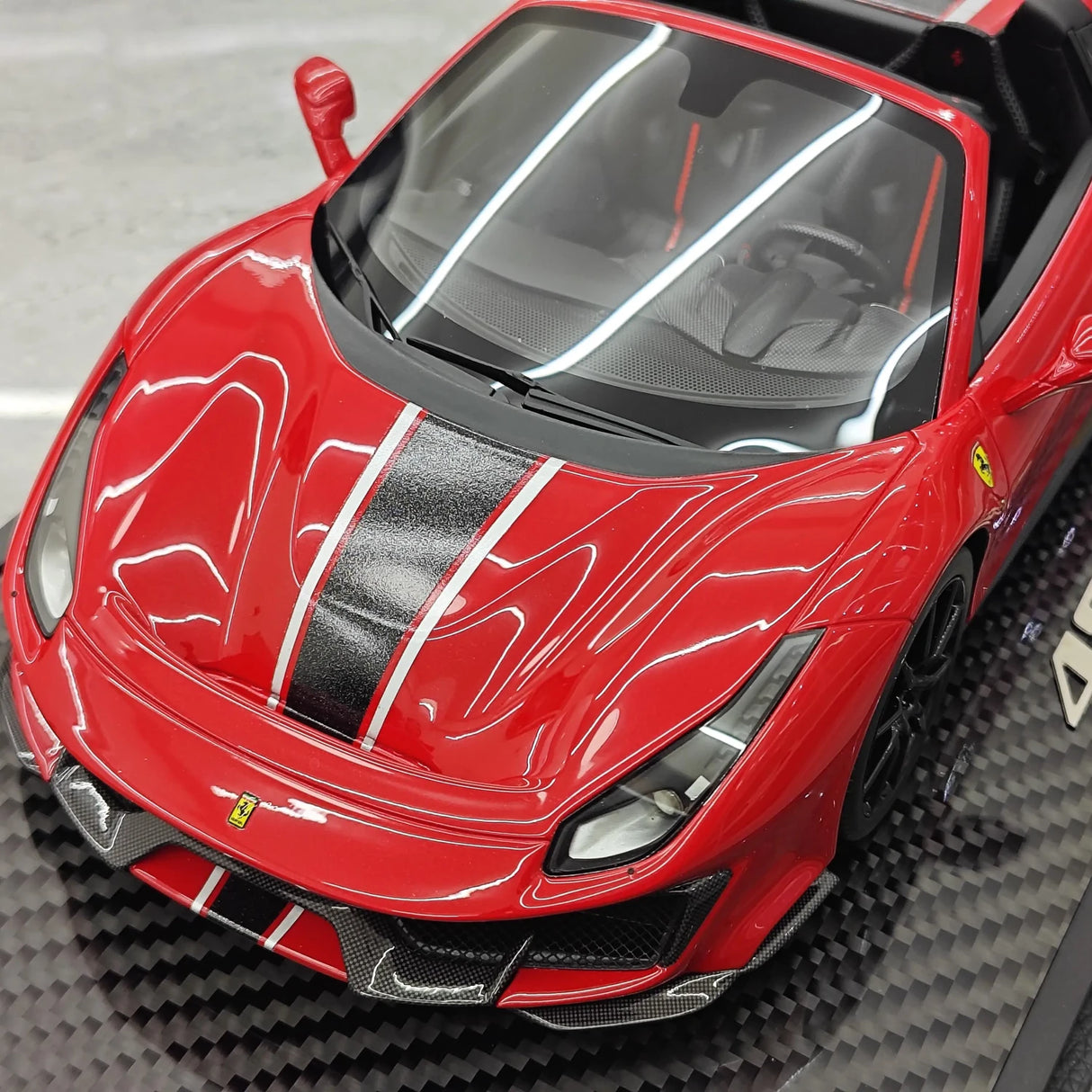 BBR Ferrari 2018 488 Pista Spider Rosso Corsa Black Livery 1:18 – Modello in resina collezionabile