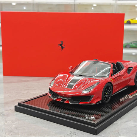 BBR Ferrari 2018 488 Pista Spider Rosso Corsa Black Livery 1:18 – Resina modelo de resina coleccionable