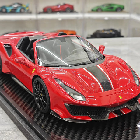 BBR Ferrari 2018 488 Pista Spider Rosso Corsa Black Livery 1:18 – Resina modelo de resina coleccionable