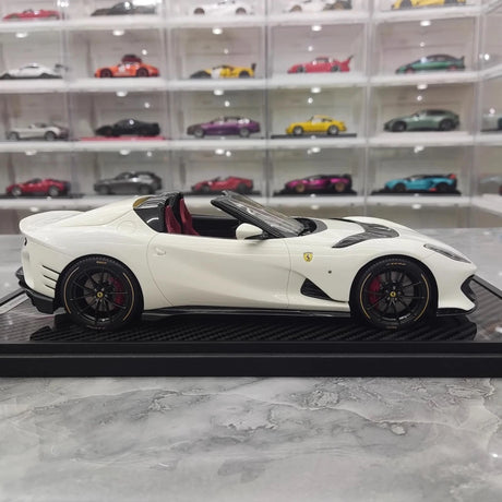 [BBR] 1:18 Ferrari 2021 812 Competizione A vit modellbil resin