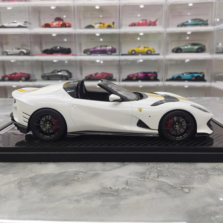 [BBR] 1:18 Ferrari 2021 812 Competizione A vit och gul modellbil resin