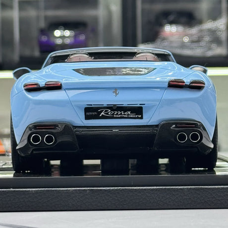 BBR Ferrari 2023 Roma Spider Azzurro La Plata 1:18 – Modello in resina collezionabile