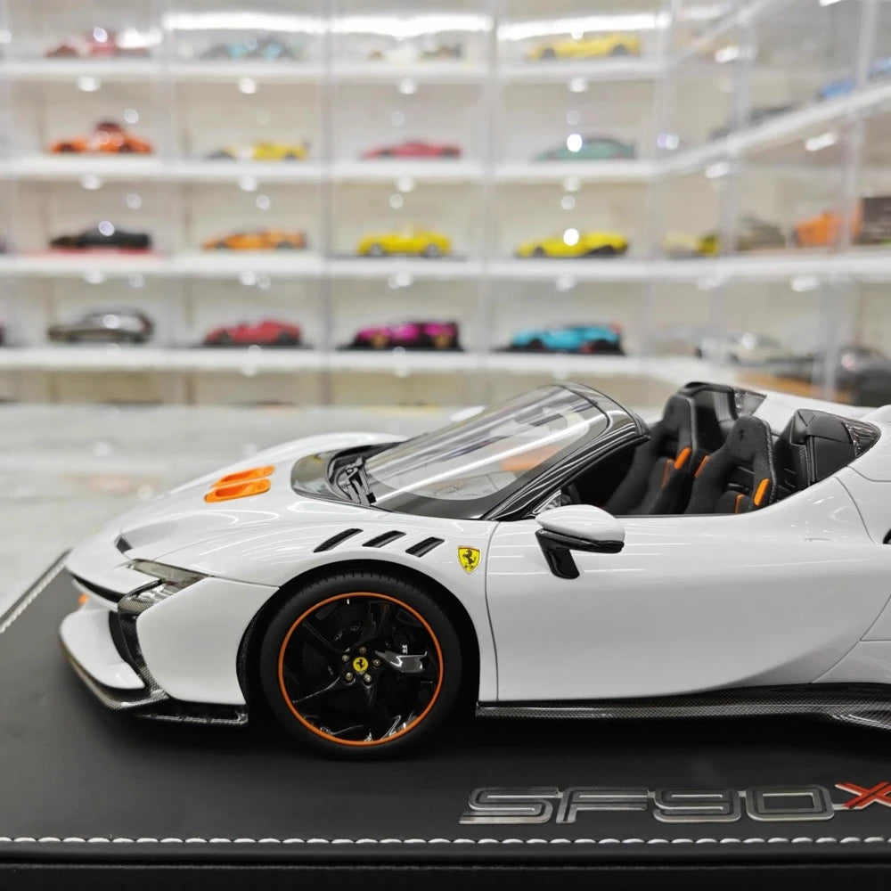 [BBR] 1:18 Ferrari 2023 SF90 XX Spider bianco modellino di auto resina