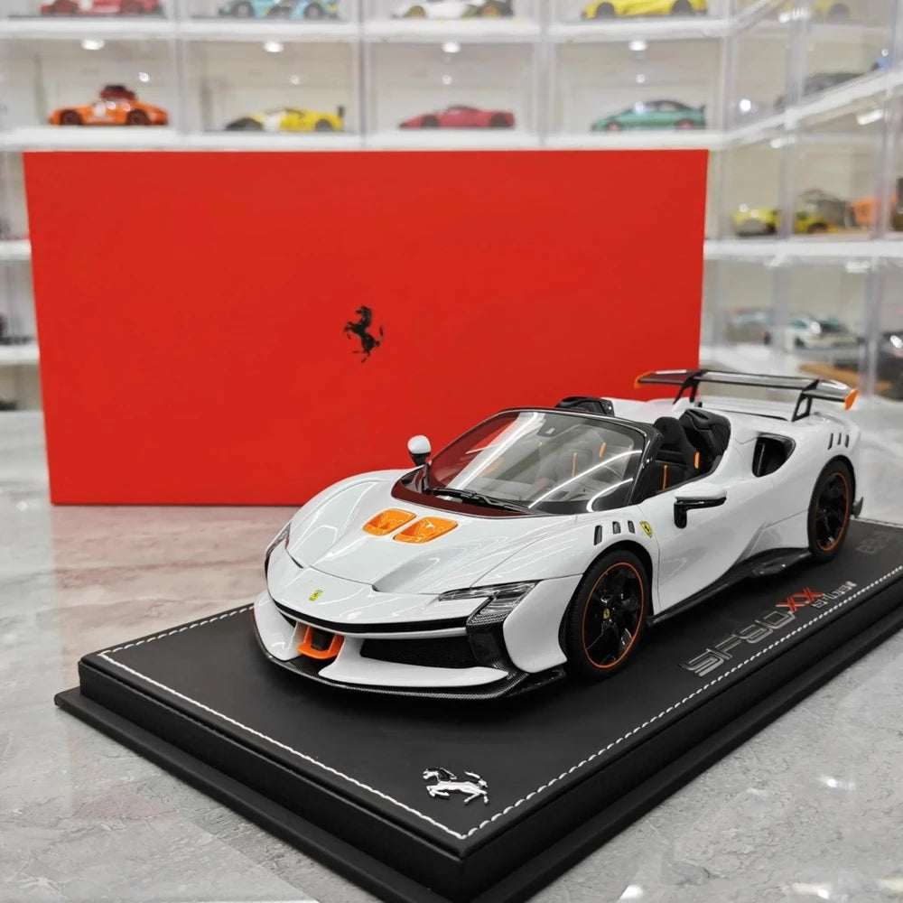[BBR] 1:18 Ferrari 2023 SF90 XX Spider bianco modellino di auto resina