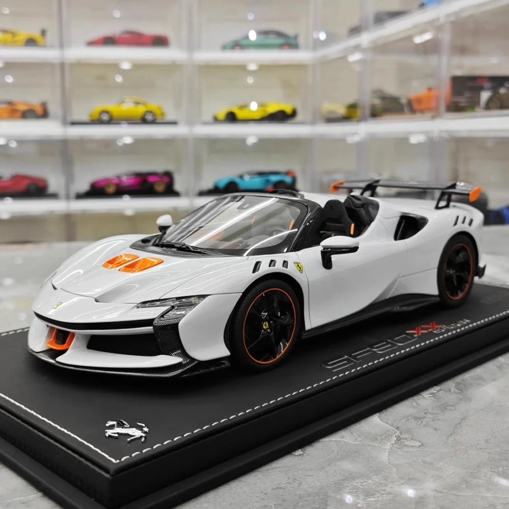 [BBR] 1:18 Ferrari 2023 SF90 XX Spider bianco modellino di auto resina