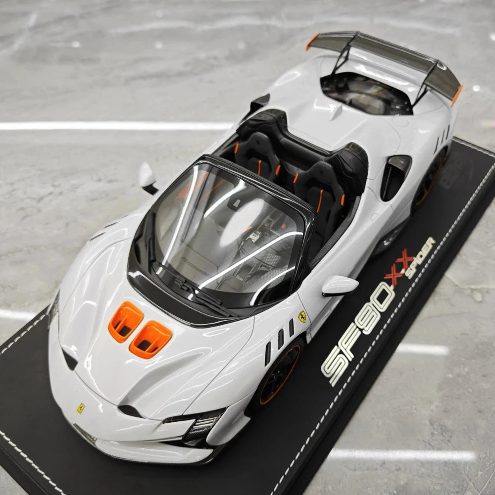[BBR] 1:18 Ferrari 2023 SF90 XX Spider bianco modellino di auto resina