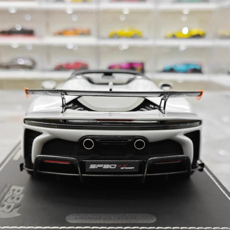 [BBR] 1:18 Ferrari 2023 SF90 XX Spider vit modellbil harts