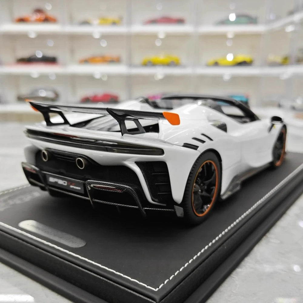 [BBR] 1:18 Ferrari 2023 SF90 XX Spider bianco modellino di auto resina