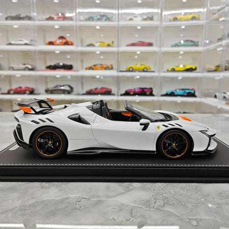 [BBR] 1:18 Ferrari 2023 SF90 XX Spider vit modellbil harts