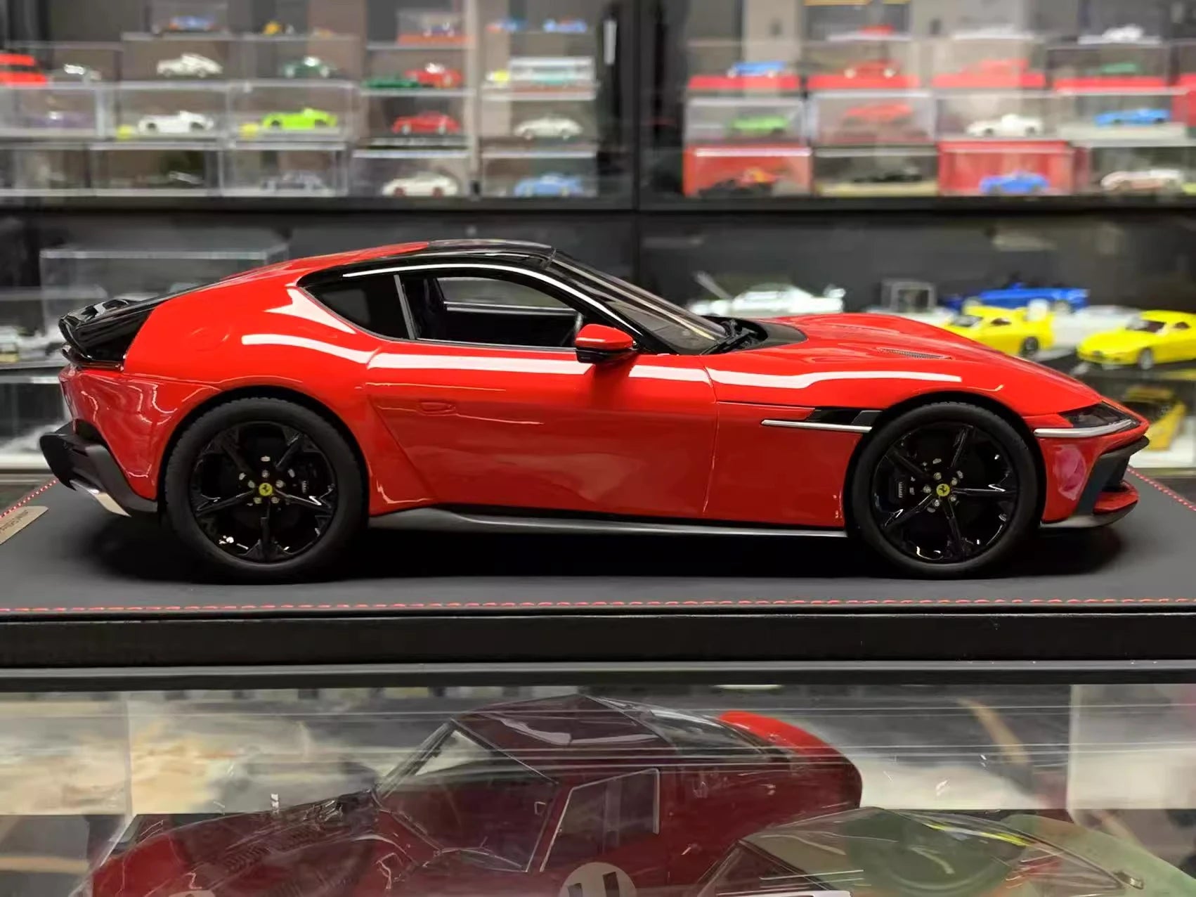 [BBR] 1:18 Ferrari 2025 12 Cilindri Red Model Car Resin