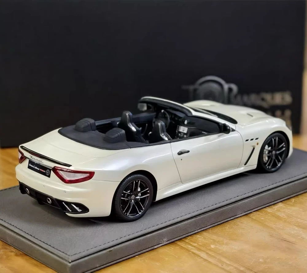 [BBR] 1:18 Maserati 2011 GranTurismo MC Cabriolet White Model Car Resin