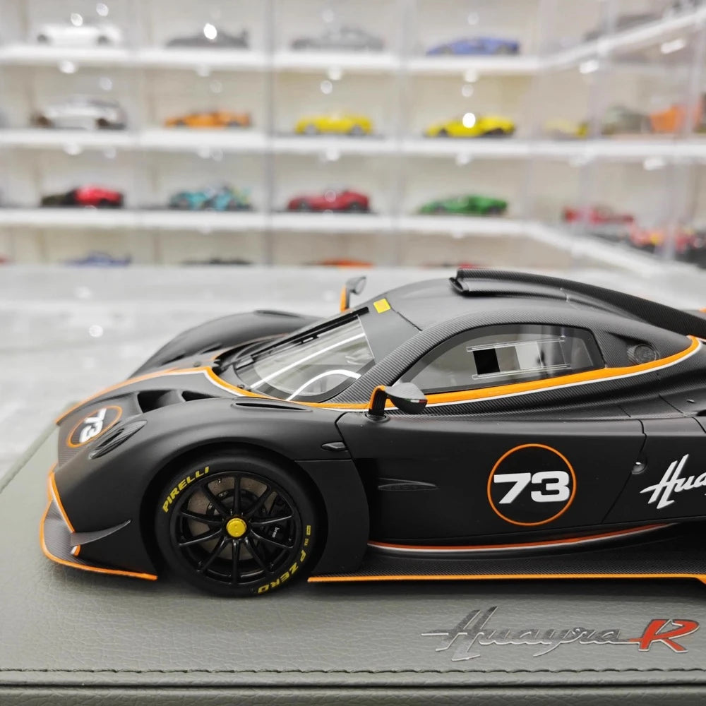 [BBR] 1:18 Pagani 2021 Huayra R Black #73 Model Car Resin / Closed Body