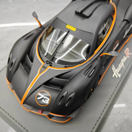 [BBR] 1:18 Pagani 2021 Huayra R Black #73 Model Car Resin / Closed Body