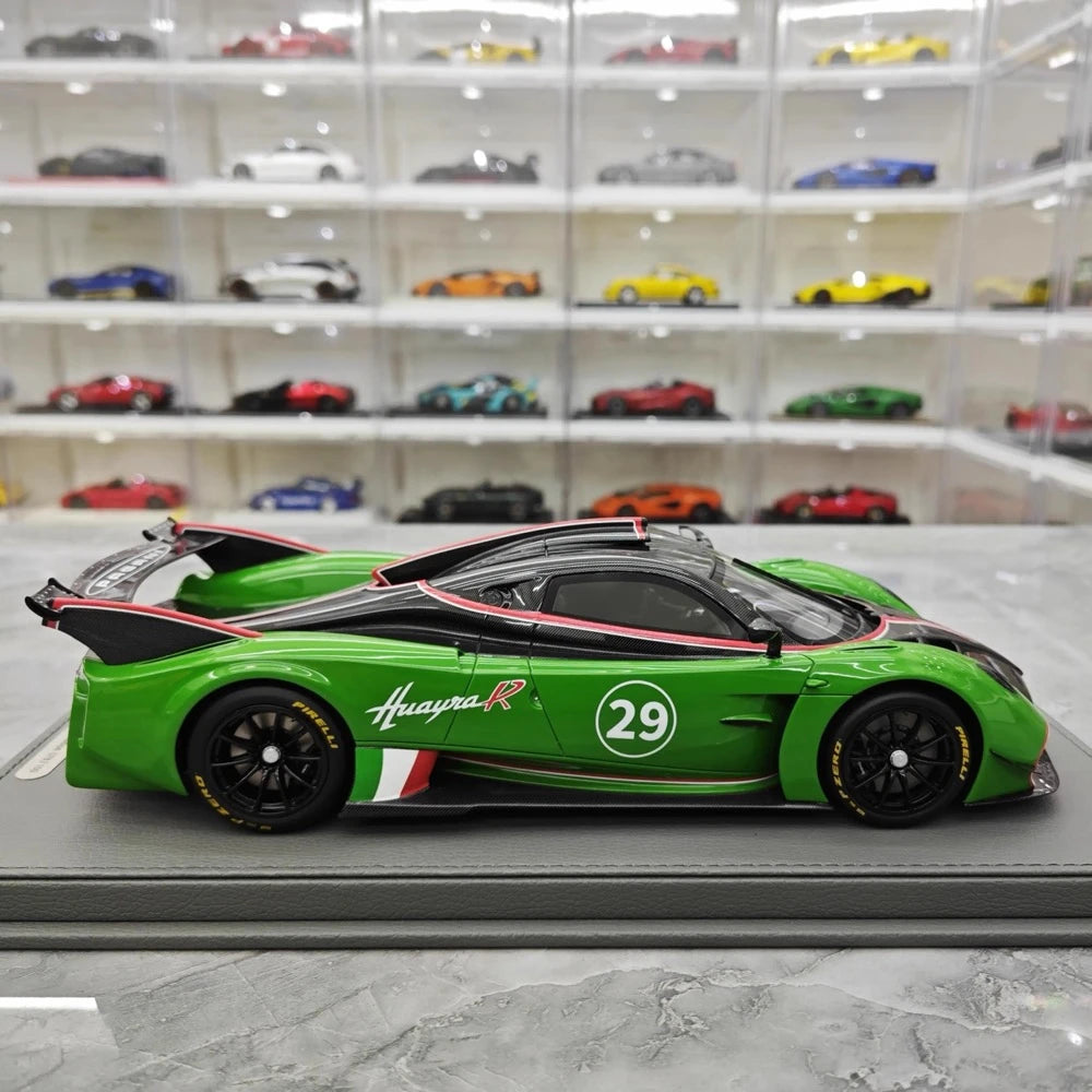 [BBR] 1:18 Pagani 2021 Huayra R グリーン #29 モデルカー レジン / Closed Body