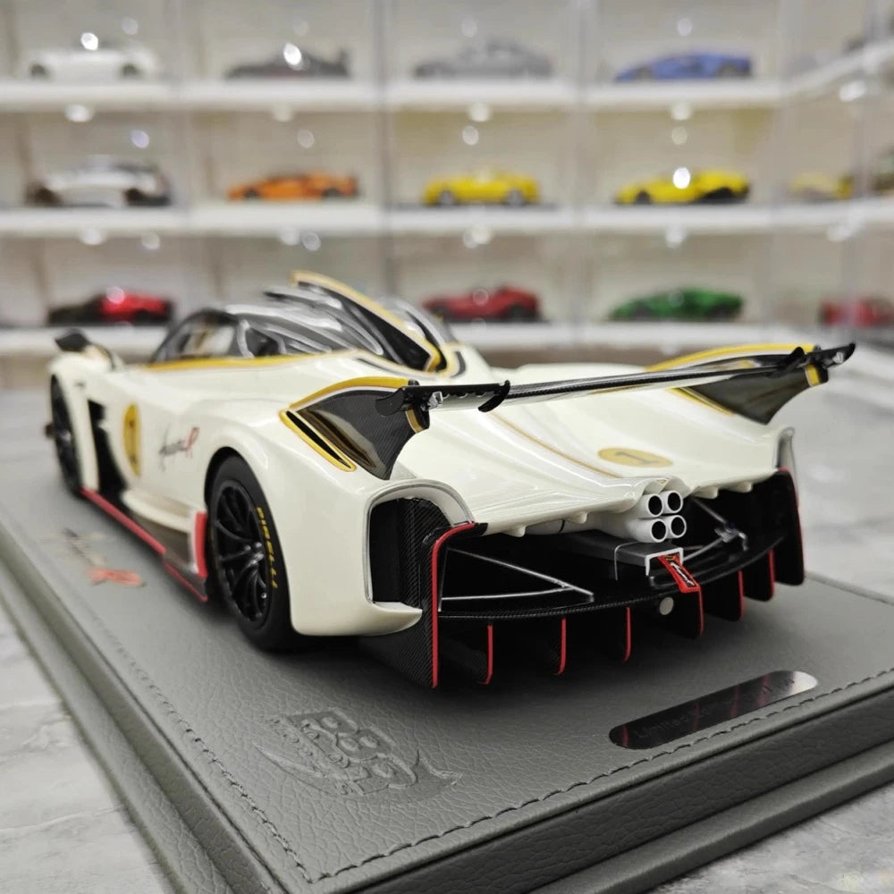 [BBR] 1:18 Pagani 2021 Huayra R White #1 Model Car Resin / Closed Body