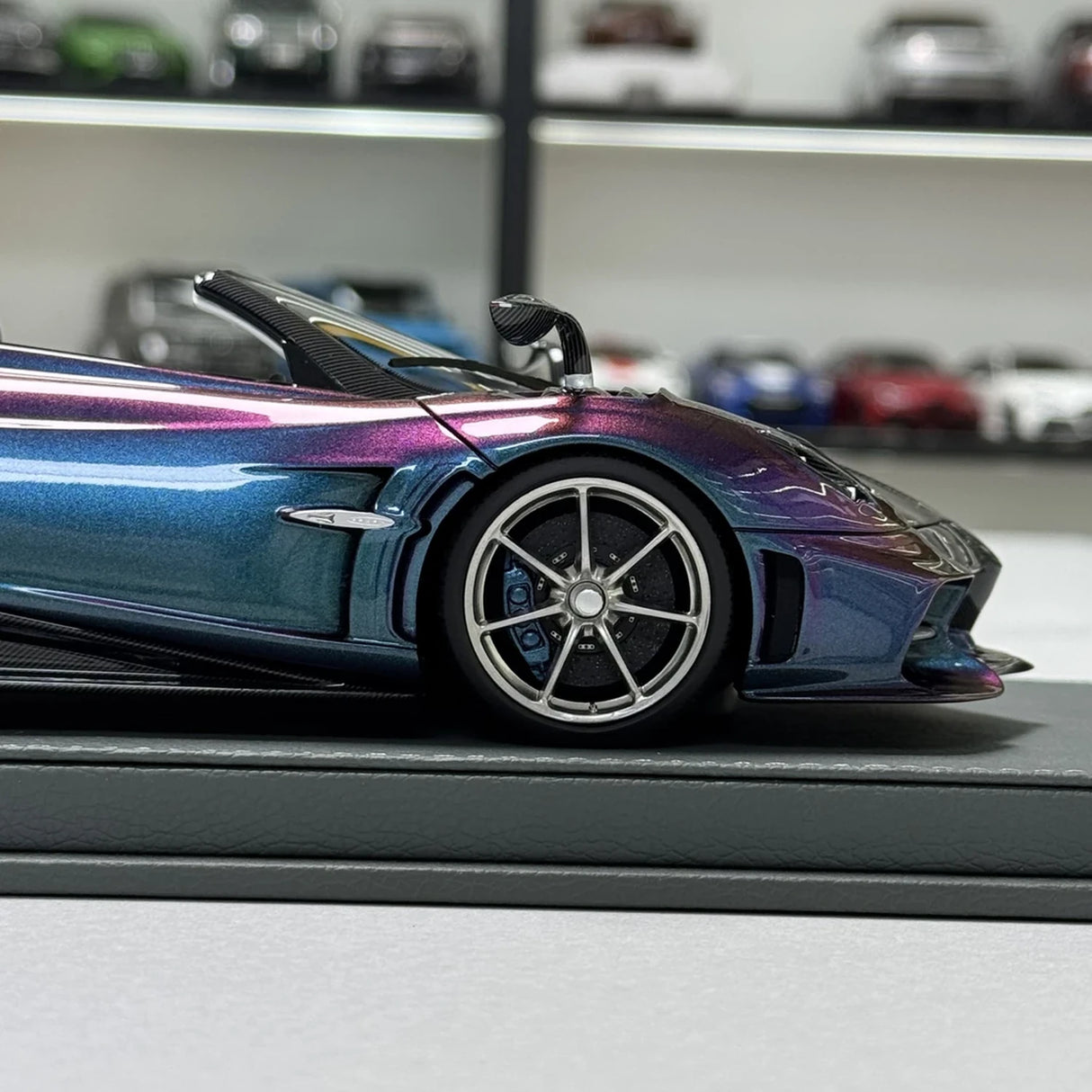 BBR Pagani 2023 إيمولا Roadster بنفسجي التدرج 1:18 – نموذج راتنج قابل للجمع