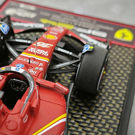 1:43 Ferrari 2024 SF-24 #16 الولايات المتحدة GP أوستن تشارلز لوكليرك F1 نموذج سيارة من الراتنج من BBR - عرض 13