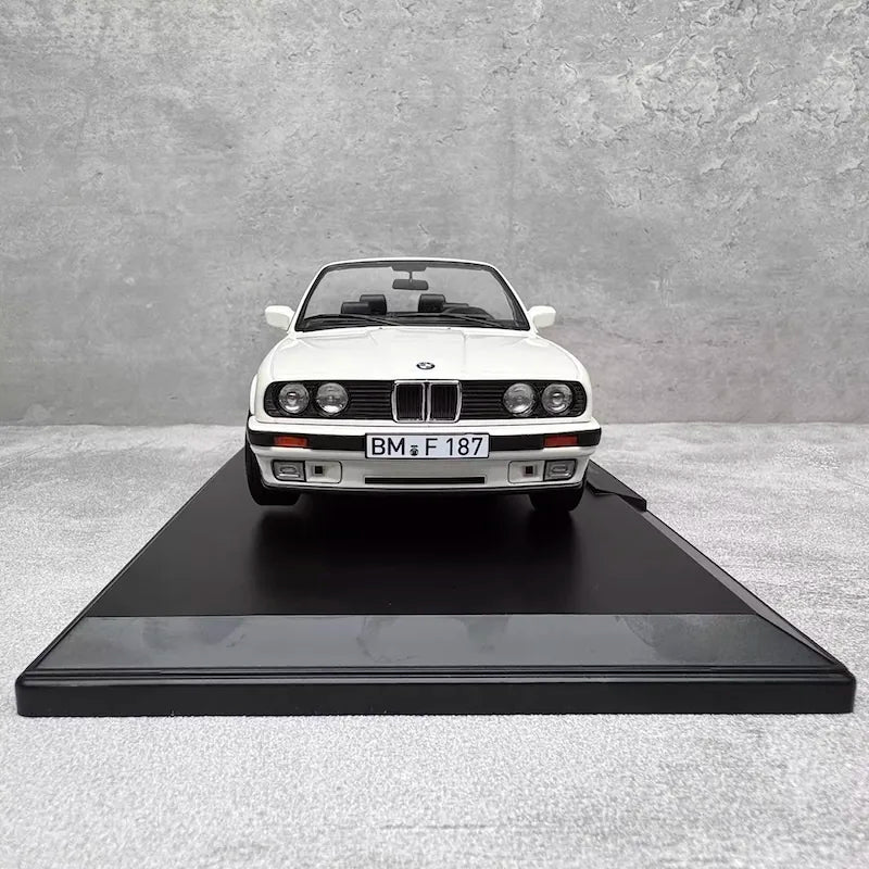 1:18 BMW 1991 325i Cabriolet Die Cast Model Car