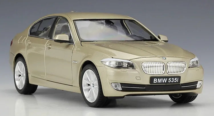 1:24 BMW 2011 535i F10 Die Cast Model Car