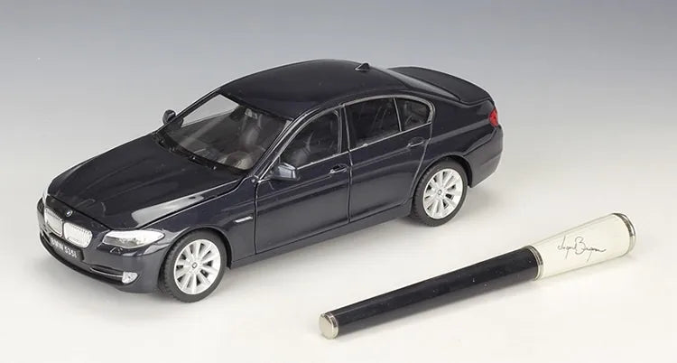 1:24 BMW 2011 535i F10 Die Cast Model Car