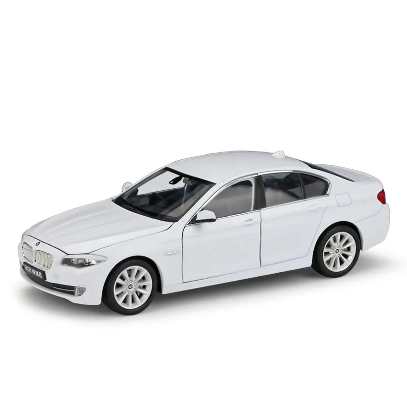 1:24 BMW 2011 535i F10 Die Cast Model Car