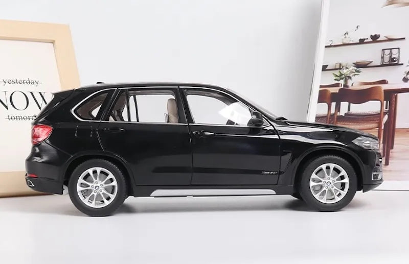 1:18 BMW 2013 X5 F15 Die Cast Model Car