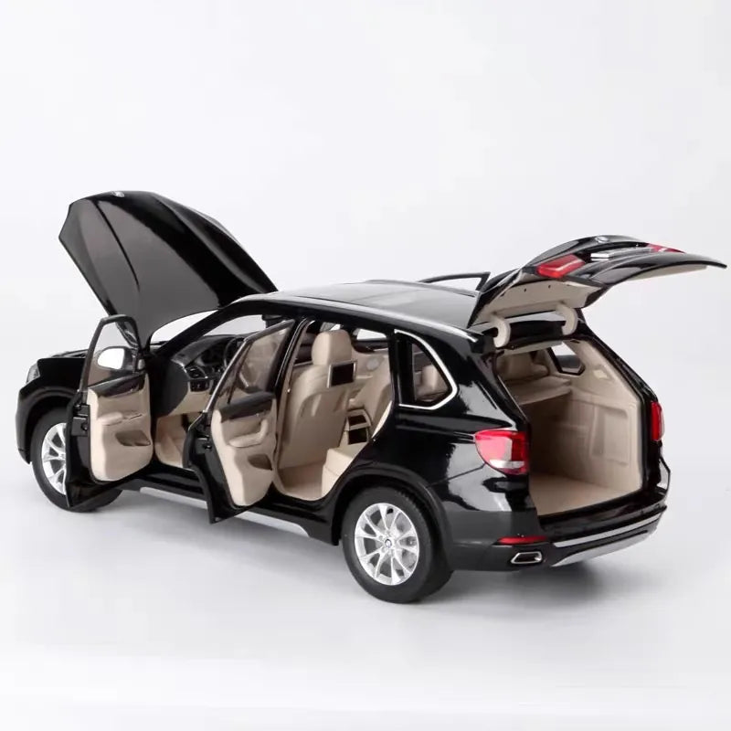 1:18 BMW 2013 X5 F15 Die Cast Model Car