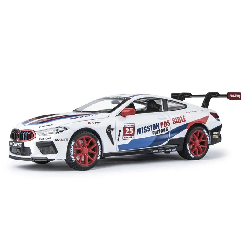 1:24 BMW 2017 M8 G15 GTE Die Cast Model Car