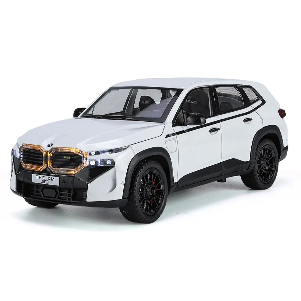 1:24 BMW 2022 XM G09 Die Cast Model Car