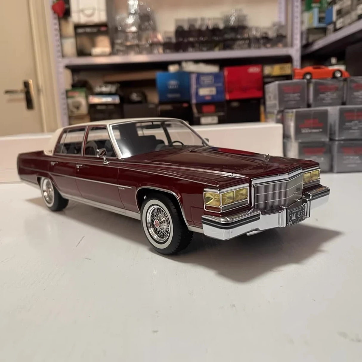 BOS Cadillac 1982 Fleetwood Brougham Red 1:18 – Collectible Diecast Model Die-Cast