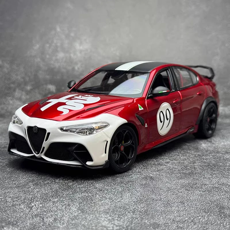[Bburago] 1:18 Alfa Romeo 2020 Giulia GTA #99 Model Car Die-Cast