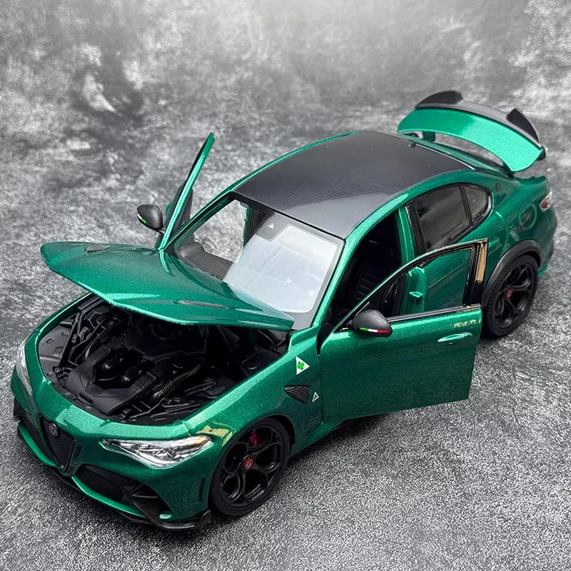 [Bburago] 1:18 Alfa Romeo 2020 Giulia GTA groen modelauto Die-Cast