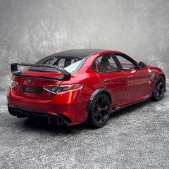 [Bburago] 1:18 Alfa Romeo 2020 Giulia GTA Red Model Car Die-Cast