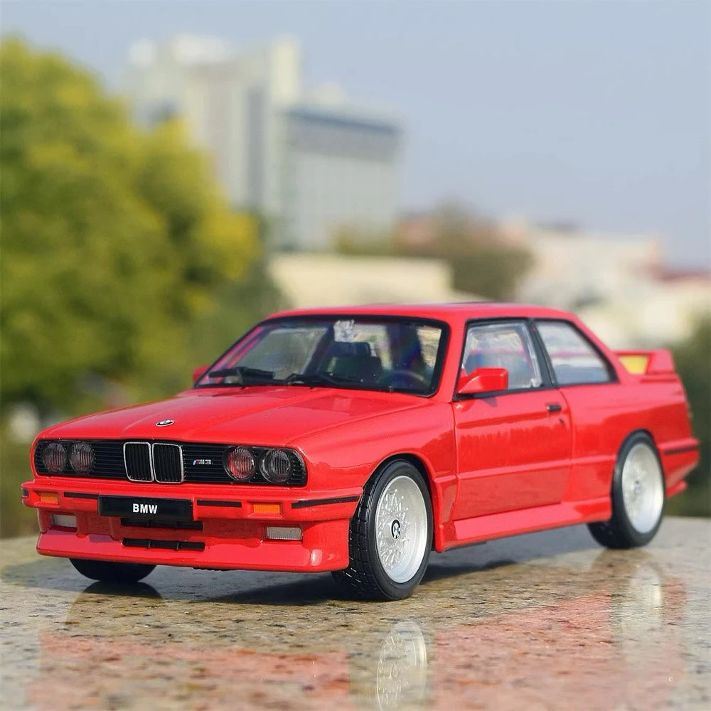 [Bburago] 1:24 BMW 1988 E30 M3 Red Model Car Die-Cast