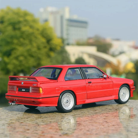 [Bburago] 1:24 BMW 1988 E30 M3 rood modelauto Die-Cast