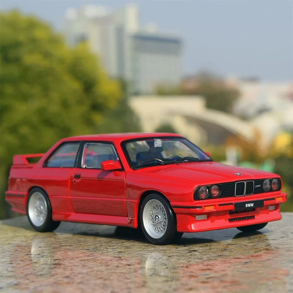 [Bburago] 1:24 BMW 1988 E30 M3 Red Model Car Die-Cast