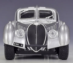 [Bburago] 1:24 Bugatti 1936 Type 57SC Atlantic Silver Model Car Die-Cast