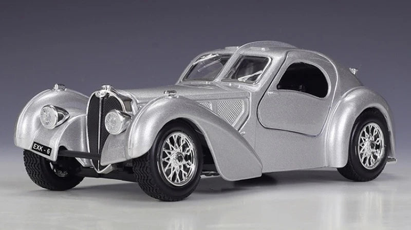 [Bburago] 1:24 Bugatti 1936 Type 57SC Atlantic Silver Model Car Die-Cast