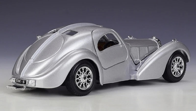 [Bburago] 1:24 Bugatti 1936 Type 57SC Atlantic Silver Model Car Die-Cast