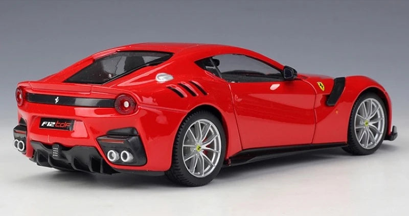 [Bburago] 1:24 Ferrari 2015 F12 TDF punainen pienoismalli Die-Cast