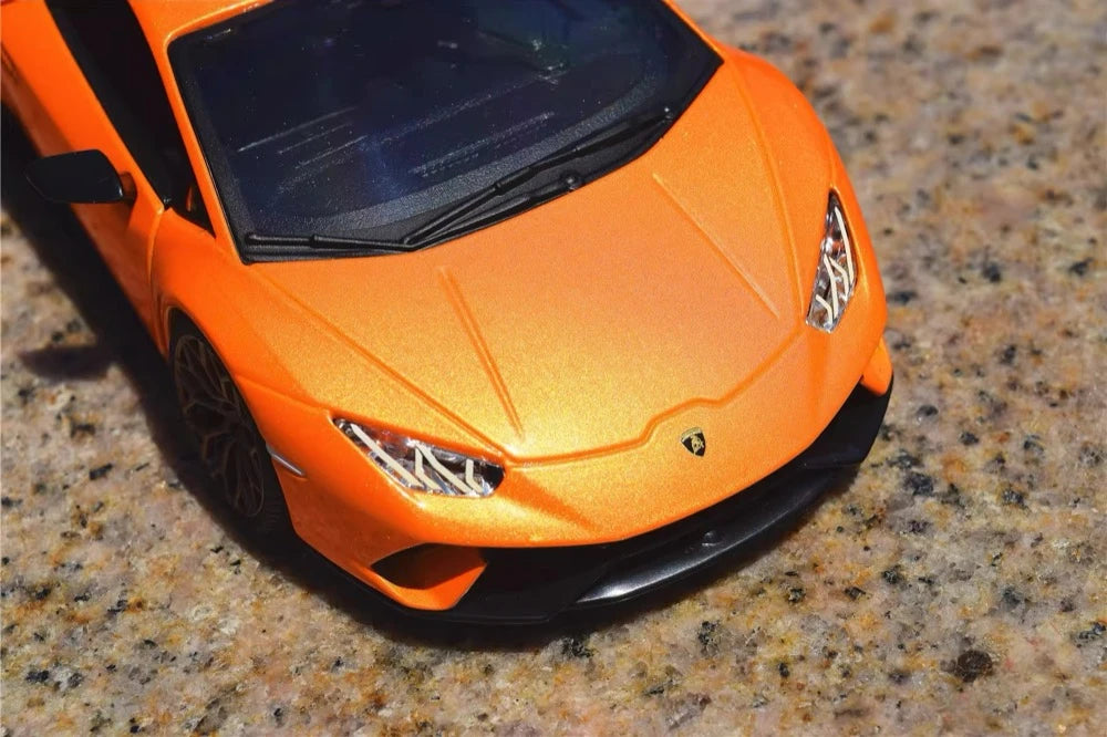 [Bburago] 1:24 Lamborghini 2017 Huracan Performante orange modellbil Die-Cast