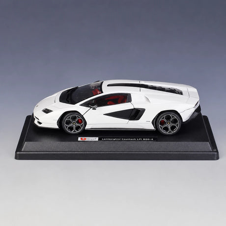 Bburago Lamborghini 2022 Countach LPI800-4 White 1:24 – model wyświetlacza odlewany z odlewu