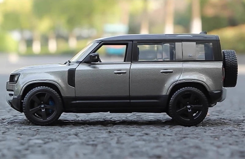 [Bburago] 1:24 Land Rover 2022 Defender 110 Gray Model Car Die-Cast