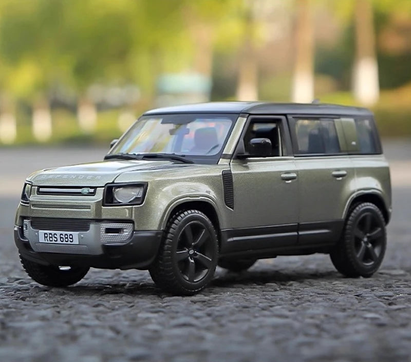 [Bburago] 1:24 Land Rover 2022 Defender 110 Green Model Car Die-Cast