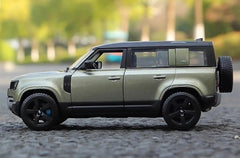 [Bburago] 1:24 Land Rover 2022 Defender 110 Green Model Car Die-Cast